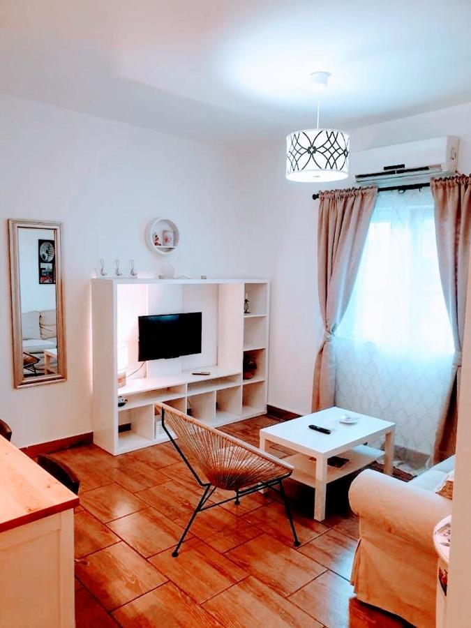 Studio Apartmant Leona With Parking Place Split Exterior foto