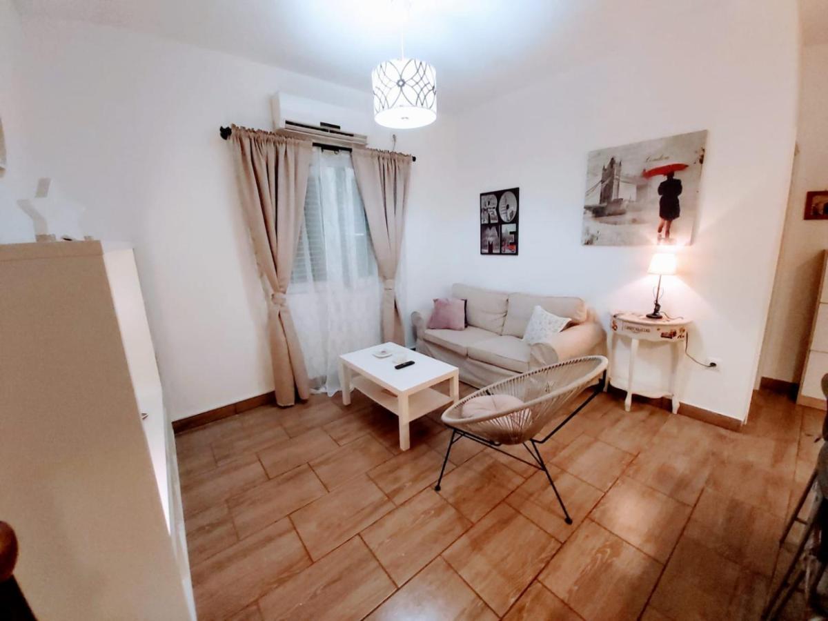 Studio Apartmant Leona With Parking Place Split Exterior foto