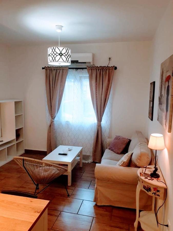 Studio Apartmant Leona With Parking Place Split Exterior foto