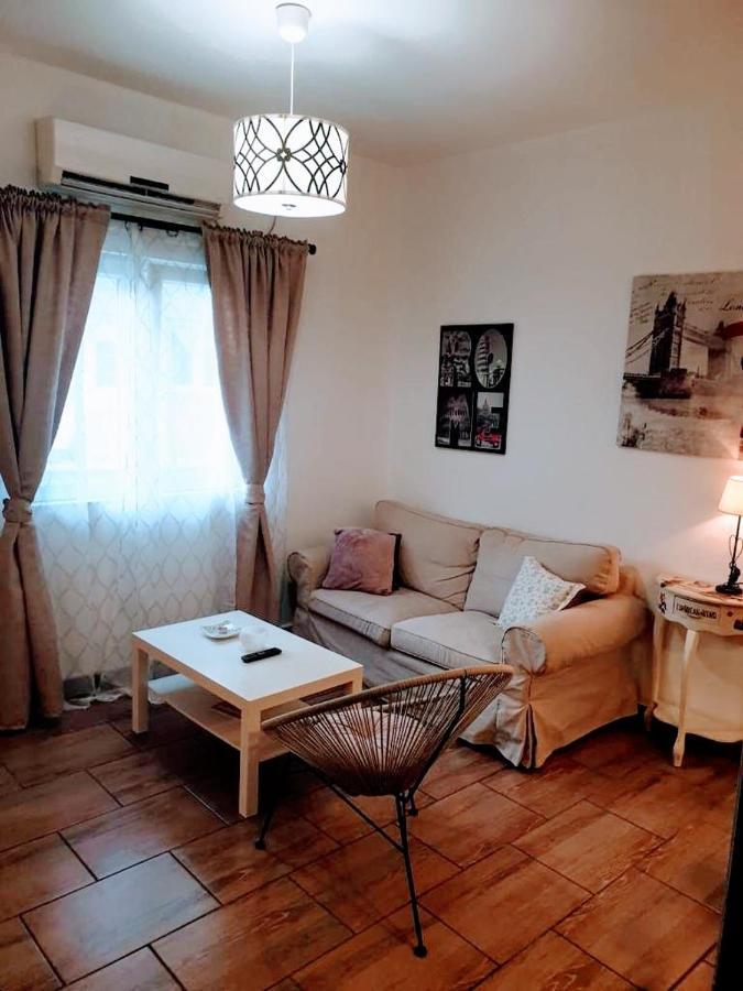 Studio Apartmant Leona With Parking Place Split Exterior foto
