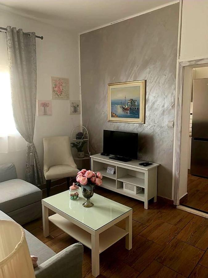 Studio Apartmant Leona With Parking Place Split Exterior foto