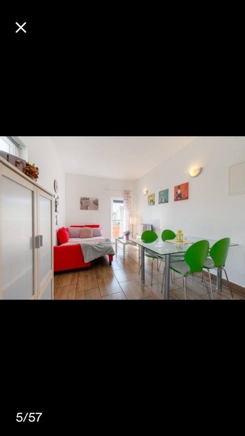 Studio Apartmant Leona With Parking Place Split Exterior foto